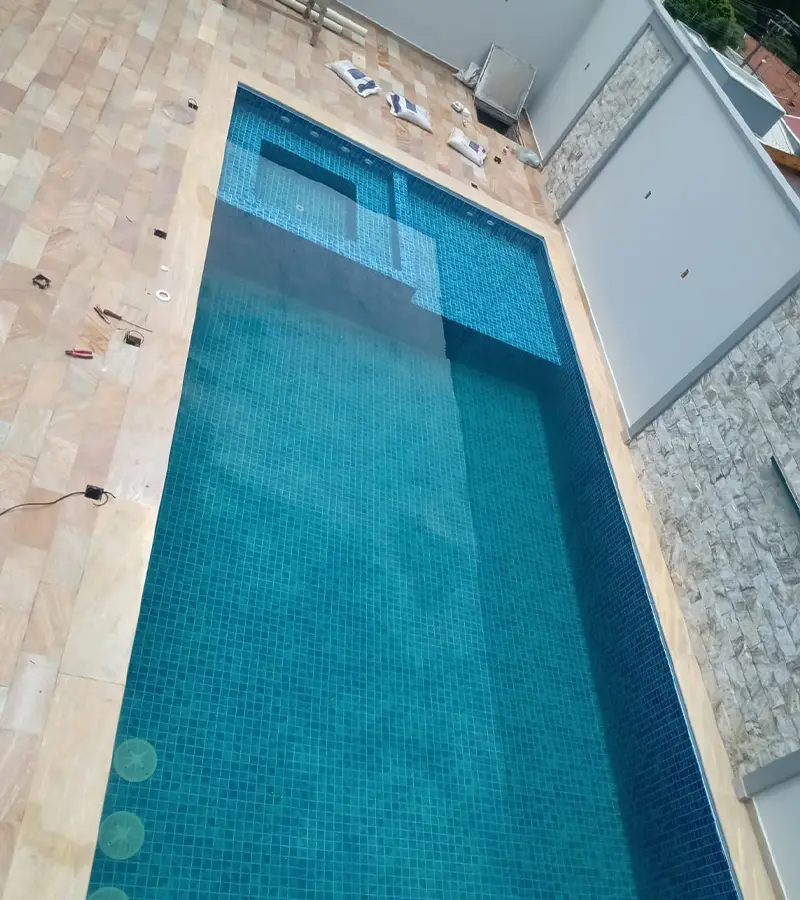 Construção de Piscinas de Alvenaria. LVK Piscinas e Automação, São Sebastião da Grama, São Paulo.